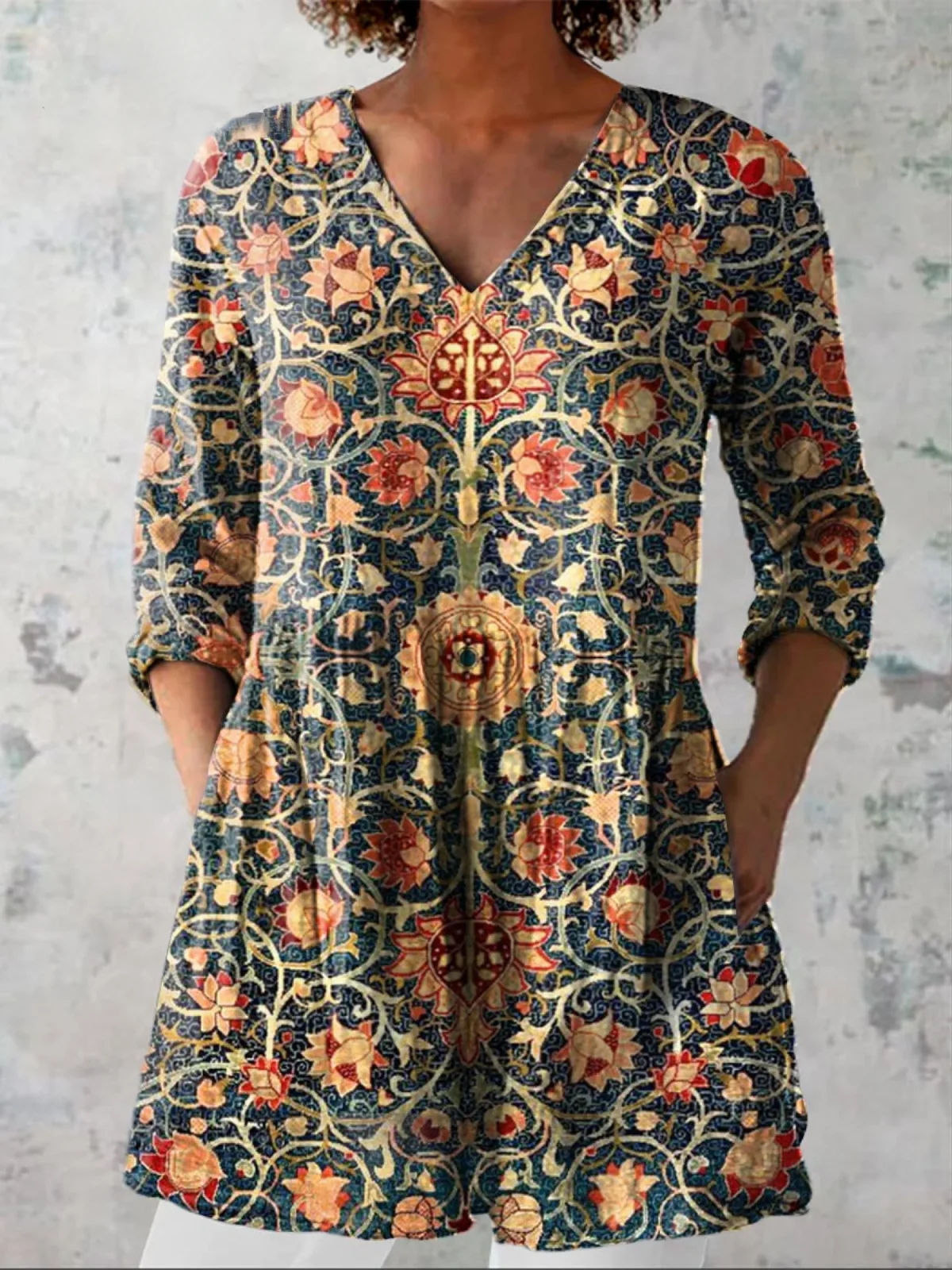 ELARA | BLUSA LARGA CON ESCOTE EN V